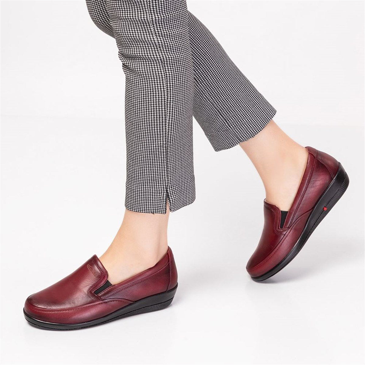 ORTOPEDiK DİYABET DERİ AYAKKABI KADIN 001